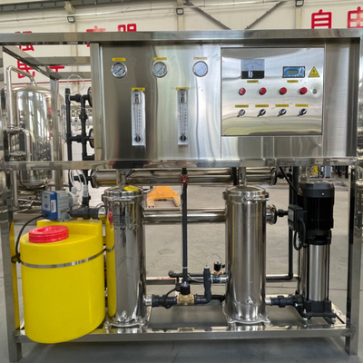 Filtrage / purification de l'eau potable RO Purificateur d'eau des plantes désionisées Machine d'osmose inverse