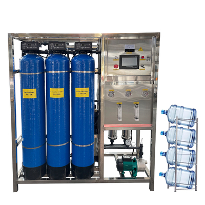 Système de purification de l'eau à ventes chaudes 500LPH RO Système de purification de l'eau avec pompe et usine de filtration d'eau par osmose inverse